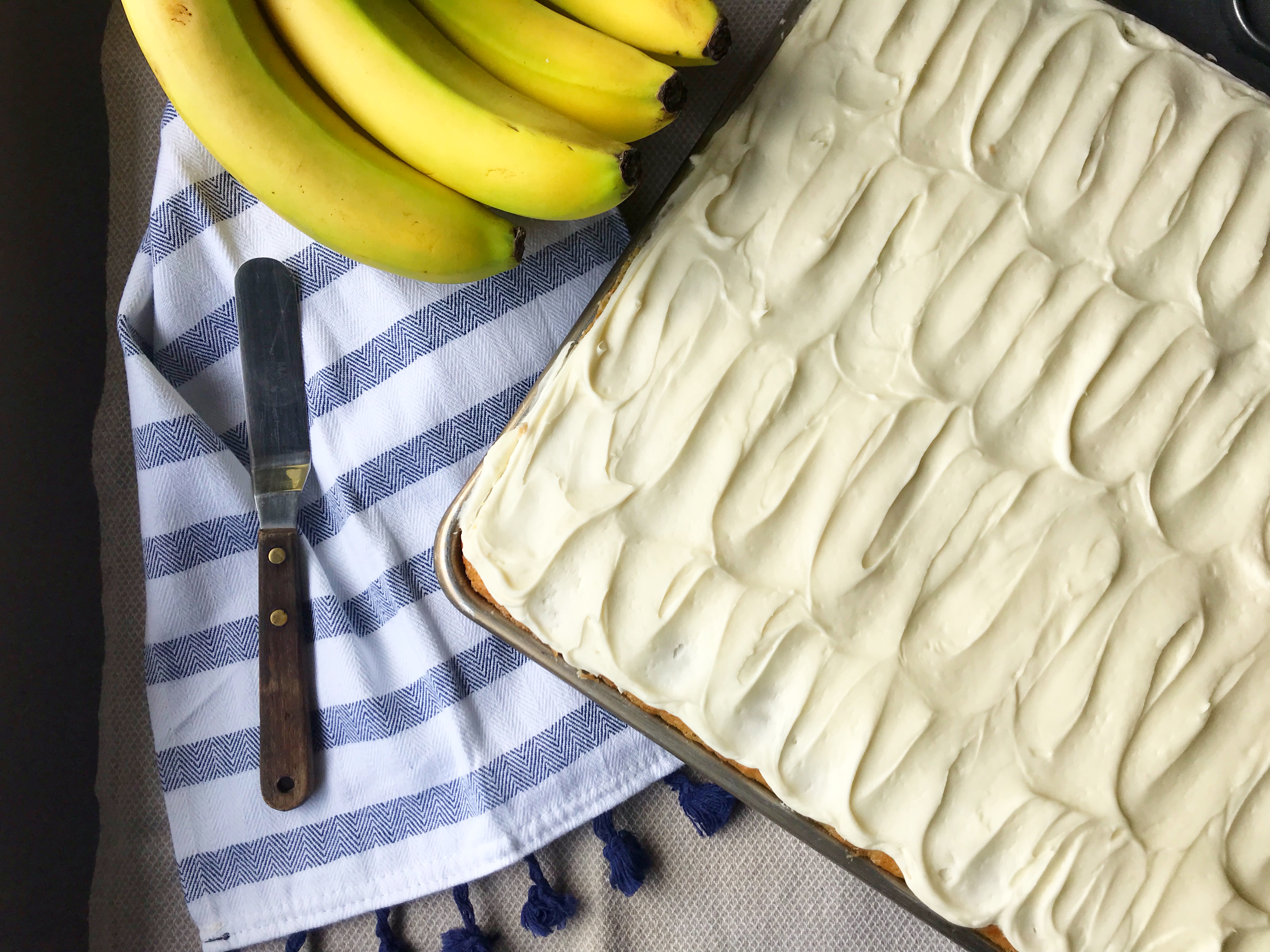 Banana Bread Bars | Sheet cake recipe | Banana Bread | Banana Cake | Banana Bars | Dessert for a Crowd | Bar Recipes | Cream Cheese Frosting | Cream Cheese Icing | Dessert | Banana Dessert | Recipe on Six Clever Sisters