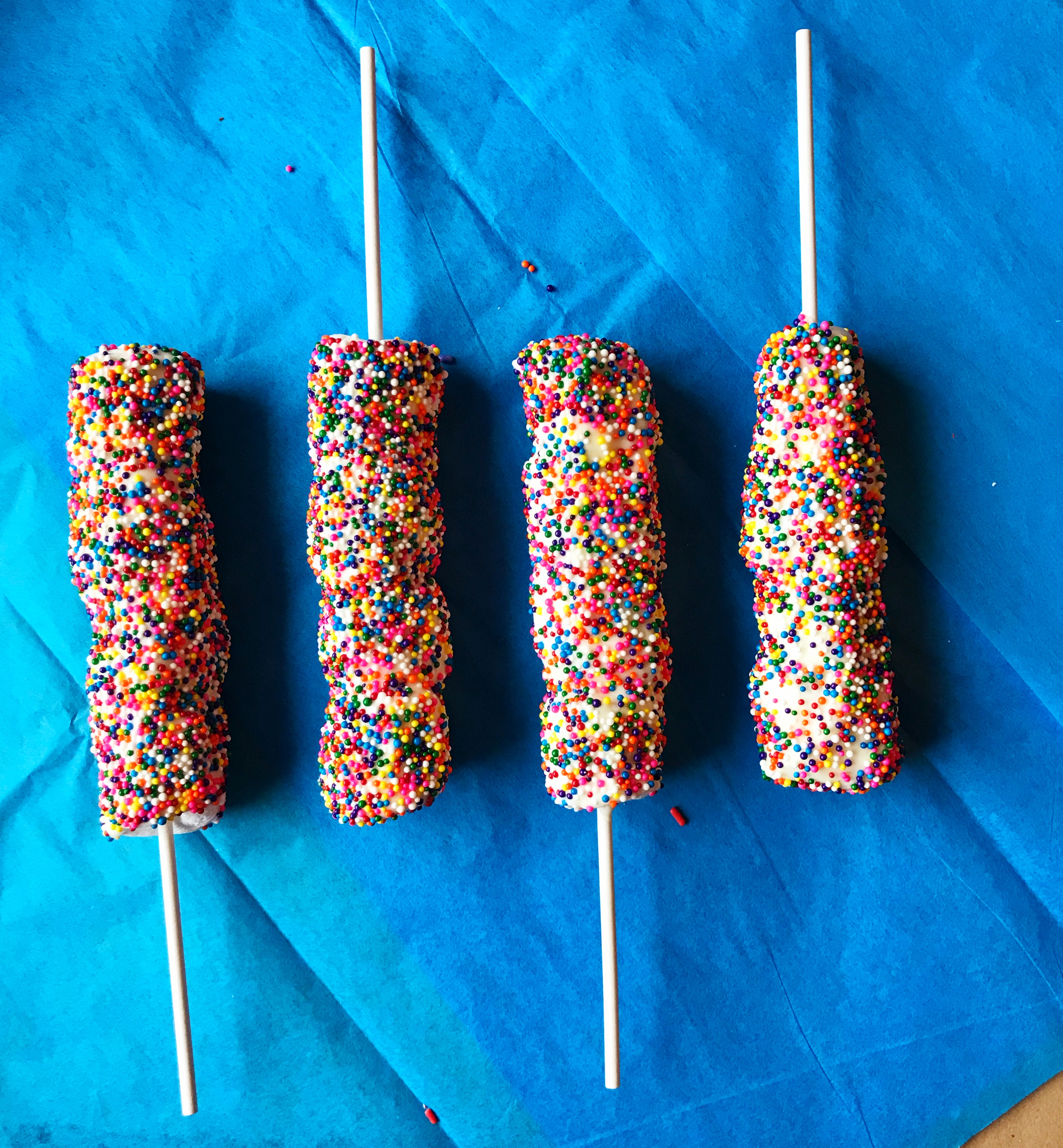 Sprinkle Marshmallow Pops | Marshmallow | Birthday Treats | Birthday | Kid Birthday | Marshmallow Pops | Marshmallow Treat | Birthday Treats to take to school | Birthday Treats for school | Birthday Treat | Sprinkle | Sprinkle Party | Sprinkle Cake | Party