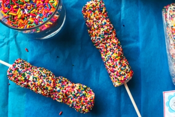 Sprinkle Marshmallow Pops | Marshmallow | Birthday Treats | Birthday | Kid Birthday | Marshmallow Pops | Marshmallow Treat | Birthday Treats to take to school | Birthday Treats for school | Birthday Treat | Sprinkle | Sprinkle Party | Sprinkle Cake | Party