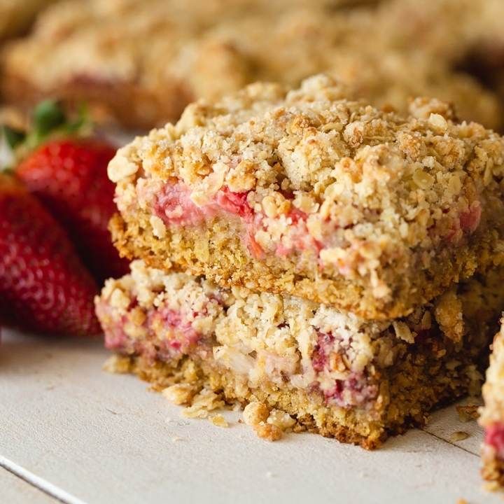 Strawberry Oatmeal Bars Recipe