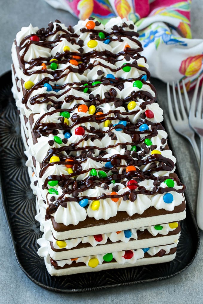 Ice Cream Cake recipes | Ice Cream | Summer Dessert | Summer Recipe | Ice Cream Recipes | Ice cream Sandwich Cake | Ice Cream Cake Easy | Ice Cream Cake Birthday Party | Ice Cream Cake Homemade | Desserts Easy | Summer Bucket List | Six Clever Sisters