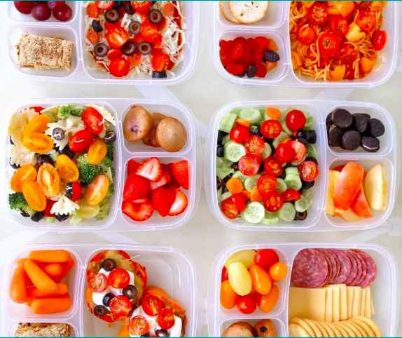 Lunch Box Ideas | School Lunches | School Lunch Box | Lunch Box Food | School Lunches | Looking for healthy lunches to pack for your kids for school this year? Check out my list of great lunch box ideas at SixCleverSisters.com