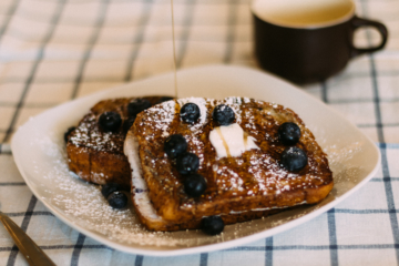 Blueberry Stuffed French Toast | French Toast | Stuffed French Toast Recipe | Easy French Toast Recipe | Taking brunch to a whole new level with this recipe! It's so delicious and so easy to make . . . find the recipe at SixCleverSisters.com.