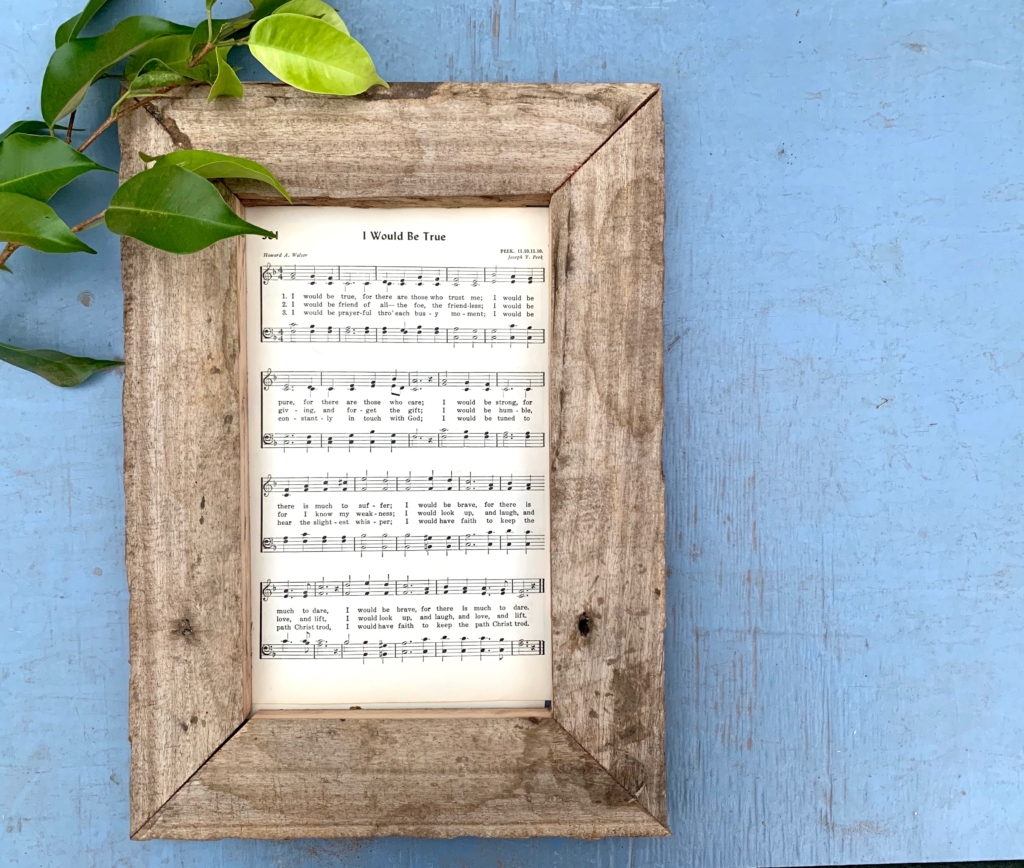 Pallet Project | DIY Home Decor | DIY Pallets | Wall Hanging | Hymn Art | Hymn Project | Hymn Craft | Easy DIY | DIy Pallet | Six Clever Sisters 