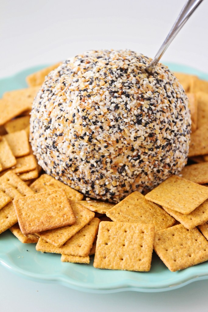 Cheeseball Recipes | Holiday Appetizers | Christmas Recipes | Thanksgiving Recipes | Party Food | Party Appetizers | Christmas Appetizer | Healthy Appetizers | Keto Appetizer | Keto Recipe | Low Carb Appetizers | Low Carb Recipes | Christmas Cheeseball | Easy Recipes | Easy Holiday Food | Christmas Food Ideas | Party Ideas | Holiday Food | Six Clever Sisters