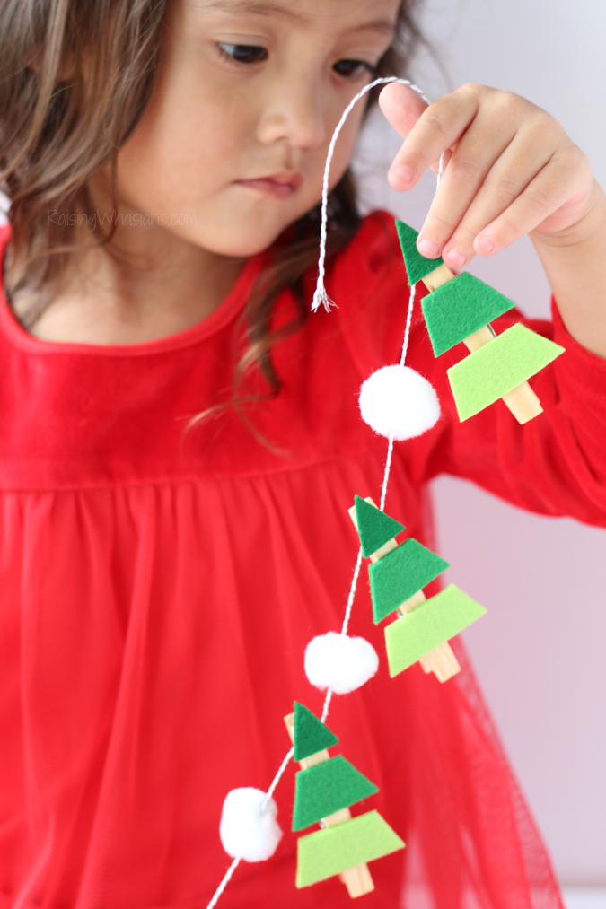 Christmas | Christmas Tree | Garland | DIY Christmas | Party | Holiday | Felt Christmas | Easy Decor | Ornaments | DIY Ornaments | Christmas 2019 | Six Clever Sisters