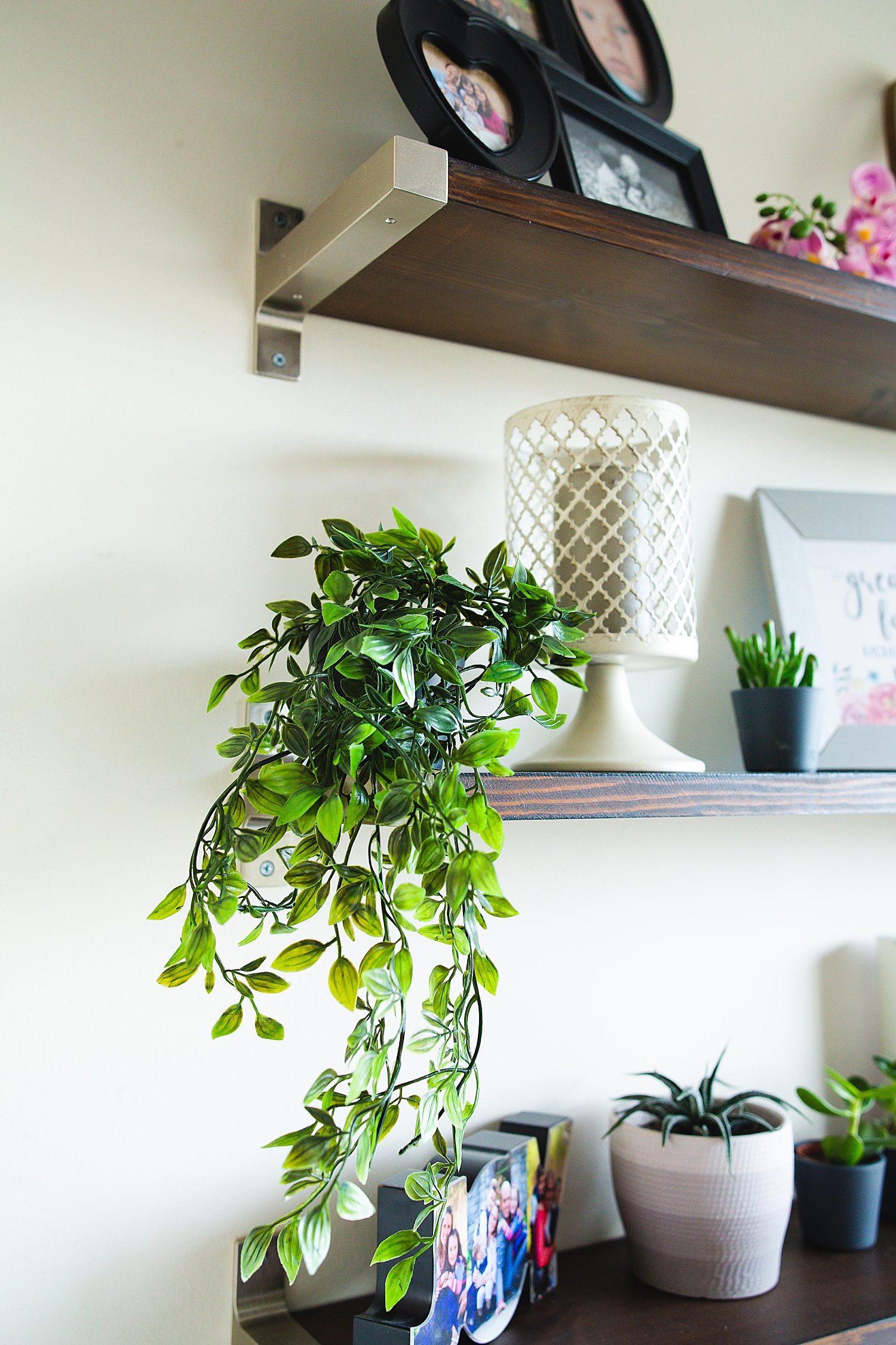 Decorating floating shelves for spring | spring floating shelves | Floating Shelf spring decor | | Decorating Kitchen Shelves for spring | How to Style Floating Shelves for Spring - Tips for styling! All the details on the Six Clever Sisters blog.