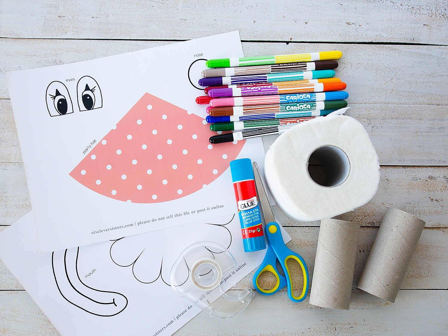 Toilet Paper Clown Kids Craft | Clown Crafts for Kids | Clown Crafts Preschool | Toilet Paper Crafts for Kids | Clown craft that you make on a full roll of toilet paper has free printables on the Six Clever Sisters blog!