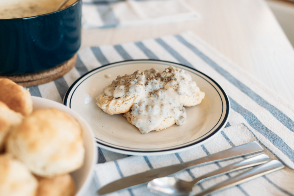 Sausage Gravy | One Pot Sausage Gravy Recipe | Sausage Gravy & Biscuits | This delicious easy sausage gravy only takes 5 ingredients and can be made in less than twenty minutes! Find the recipe at SixCleverSisters.com