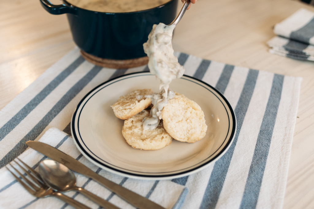 Sausage Gravy | One Pot Sausage Gravy Recipe | Sausage Gravy & Biscuits | This delicious easy sausage gravy only takes 5 ingredients and can be made in less than twenty minutes! Find the recipe at SixCleverSisters.com