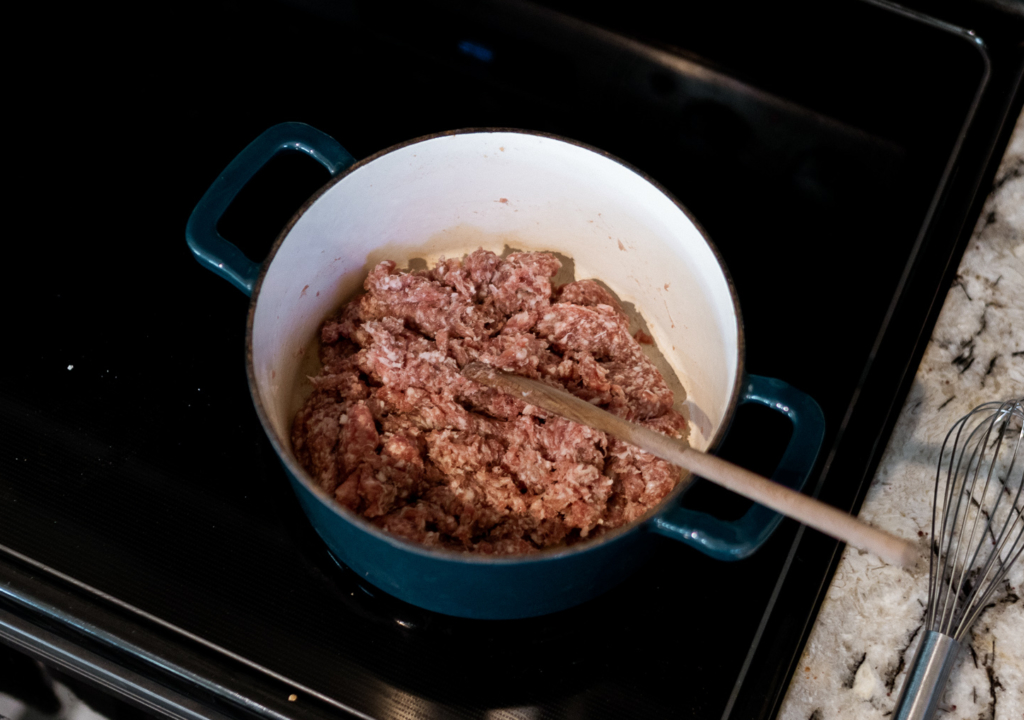 Sausage Gravy | One Pot Sausage Gravy Recipe | Sausage Gravy & Biscuits | This delicious easy sausage gravy only takes 5 ingredients and can be made in less than twenty minutes! Find the recipe at SixCleverSisters.com