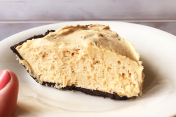 Peanut Butter Pie | Dessert | PB Dessert | Easy Recipe | Easy Desserts | Cold Dessert | Summer | Easy Dessert Recipe | Quick Desserts | Chocolate Peanut Butter | Chocolate | Pie | Food | Six Clever Sisters