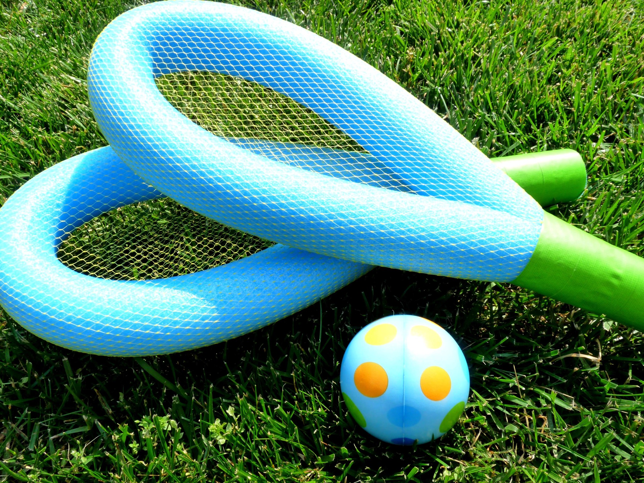 Pool Noodle Activities | Outdoor Activities | Outdoor Activities for Kids at Home | Pool Noodle Ideas | Pool Noodle Crafts | Pool Noodle Games | Pool Noodle Games for Kids | Pool Noodle Games Outdoor | If you're looking for some great summer activities to keep the kids occupied this summer, these fun pool noodle games and ideas are so cool (some quite literally!) and will keep them entertained. Plus, they are cheap to make when you use pool noodles from the dollar store! These fun ideas will create loads of outdoor fun for the kids! #outdoor #kidsactivities #outside #activitiesforkids #backyard #diy #poolnoodle #summer #games