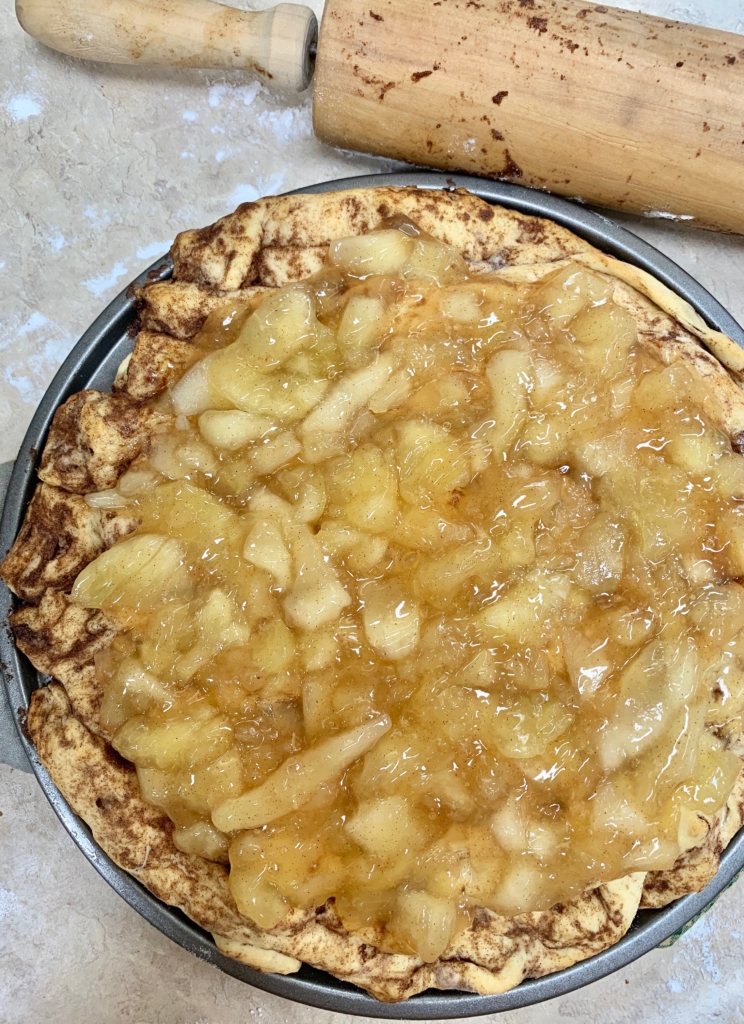 Dessert Pizza | Dessert Recipes Easy | Apple Pie | 2 Ingredient | Easy Dessert Recipes Quick | Apple Pie Pizza | Brunch Recipes | Apple Dessert | Cinnamon Rolls Easy | Six Clever Sisters