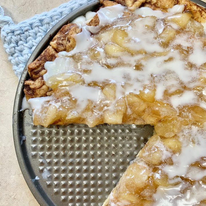 Dessert Pizza | Dessert Recipes Easy | Apple Pie | 2 Ingredient | Easy Dessert Recipes Quick | Apple Pie Pizza | Brunch Recipes | Apple Dessert | Cinnamon Rolls Easy | Six Clever Sisters