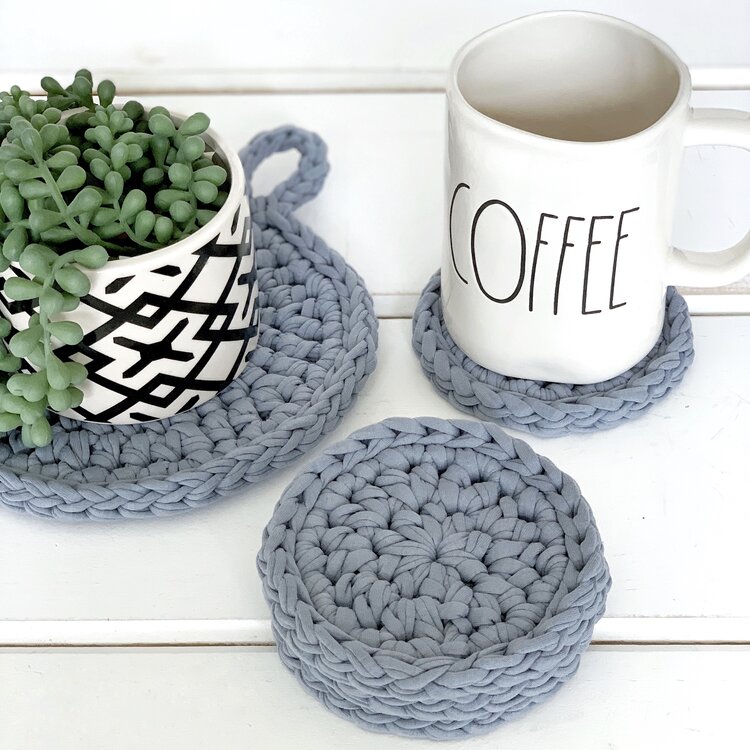 Free Crochet Patterns | Free Crochet Dishcloth Patterns | Free Crochet Dishcloth Patterns Cotton | Free Crochet Towel Patterns | Free Crochet Dish Cloth Patterns Easy | Free Crochet Dish Scrubby Patterns | Farmhouse Decor | Farmhouse Kitchen | Farmhouse Crochet Dishcloth | Farmhouse Crochet Table Runner | DIY Farmhouse Decor | Six Clever Sisters