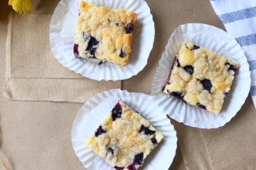 Blueberry Lemon Streusel Bars | Sheet Cake | Blueberry | Lemon | Dessert | Cake | Bars | Easy Dessert | Fresh Fruit Dessert | Sheet Cake Recipe | Six Clever Sisters