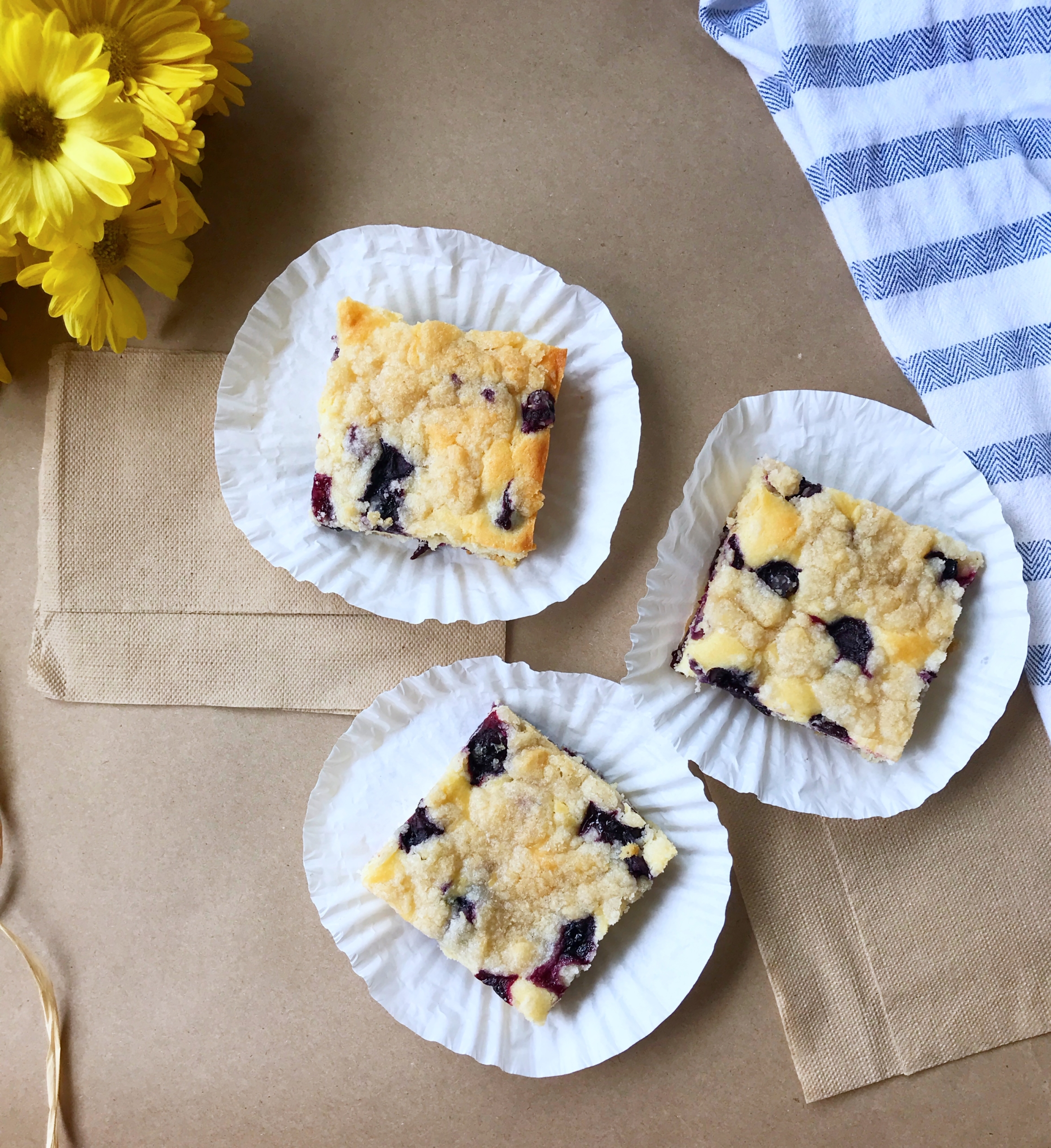 Blueberry Lemon Streusel Bars | Sheet Cake | Blueberry | Lemon | Dessert | Cake | Bars | Easy Dessert | Fresh Fruit Dessert | Sheet Cake Recipe | Six Clever Sisters