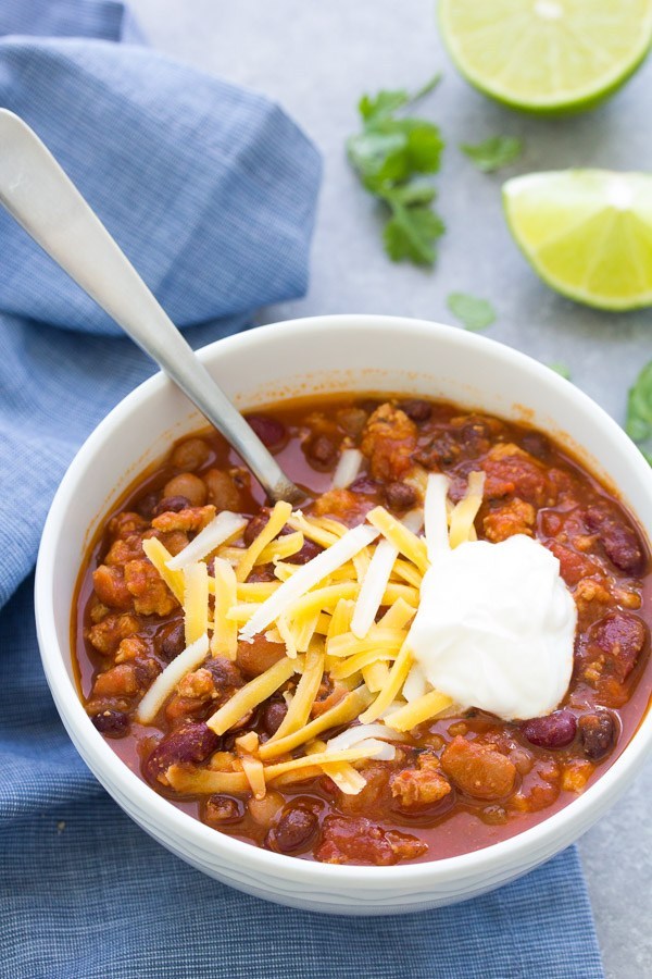 Chili Recipe | Chili Recipe Easy | A Good Chili Recipe | A Great Chili Recipe | White Chili Recipe | Chicken Chili Recipe | Beef Chili Recipe | Crockpot Chili | Crockpot Chili Recipe | Healthy Chili Recipe | Instant Pot Chili Recipe | These delicious chili recipes make for some great dinner ideas. With the cooler weather coming, they'll be perfect chili recipes for fall and winter nights. Make a pot and enjoy all these yummy comfort food recipes! #chili #recipe #recipeoftheday #dinner #easyrecipe #chilirecipe #recipes 