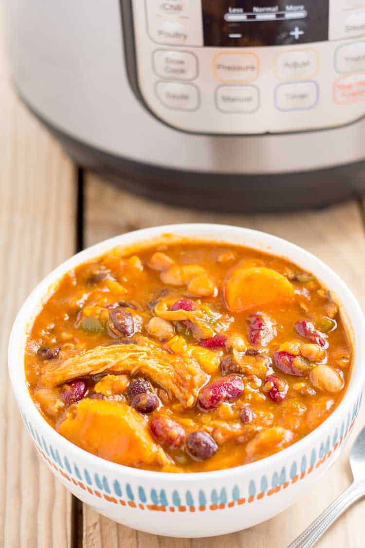 Chili Recipe | Chili Recipe Easy | A Good Chili Recipe | A Great Chili Recipe | White Chili Recipe | Chicken Chili Recipe | Beef Chili Recipe | Crockpot Chili | Crockpot Chili Recipe | Healthy Chili Recipe | Instant Pot Chili Recipe | These delicious chili recipes make for some great dinner ideas. With the cooler weather coming, they'll be perfect chili recipes for fall and winter nights. Make a pot and enjoy all these yummy comfort food recipes! #chili #recipe #recipeoftheday #dinner #easyrecipe #chilirecipe #recipes 