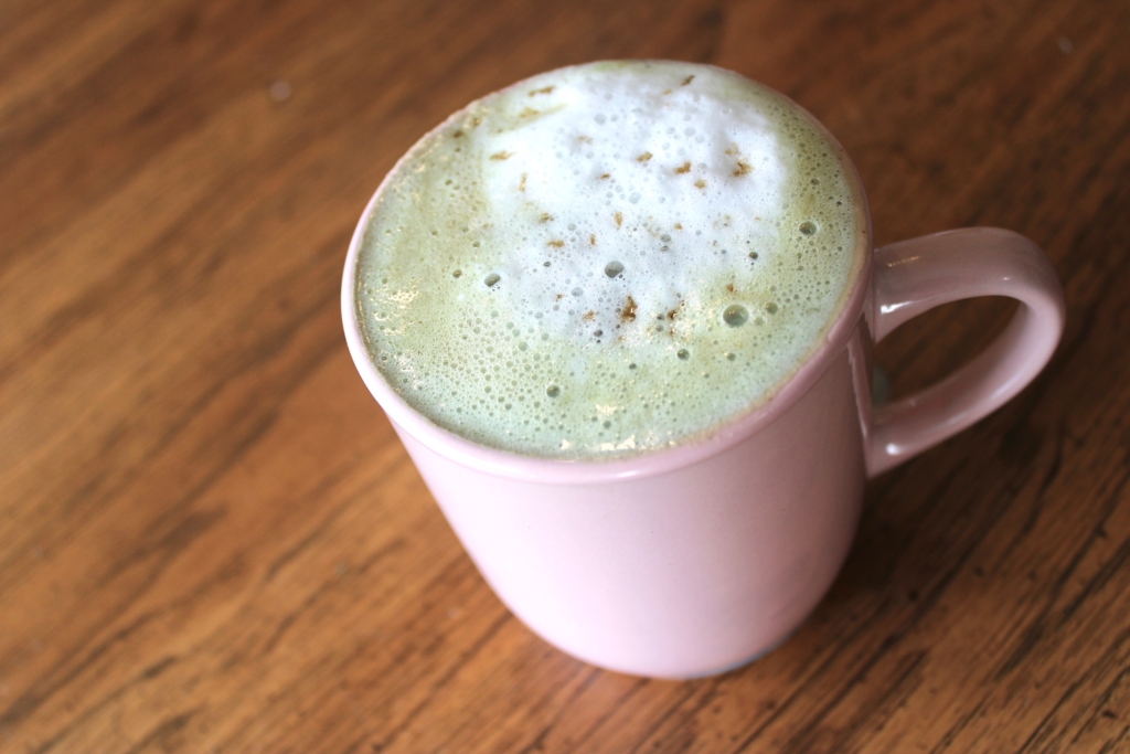 Copycat Starbucks Pistachio Latte | How to make pistachio latte | How to make hot pistachio latte | Copycat Starbucks latte | Copycat Starbucks recipes | Copycat Starbucks Drinks | Copycat Restaurant Recipes | Six Clever Sisters