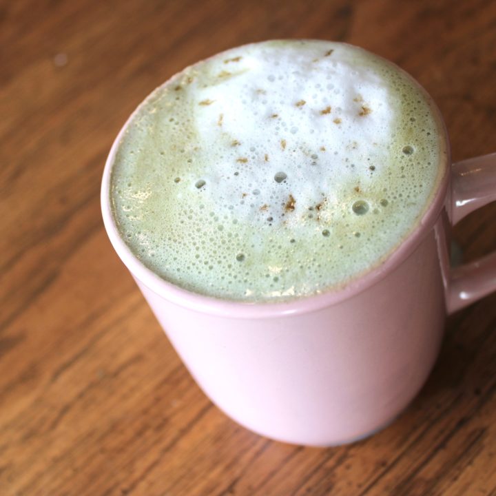 Copycat Starbucks Pistachio Latte | How to make pistachio latte | How to make hot pistachio latte | Copycat Starbucks latte | Copycat Starbucks recipes | Copycat Starbucks Drinks | Copycat Restaurant Recipes | Six Clever Sisters