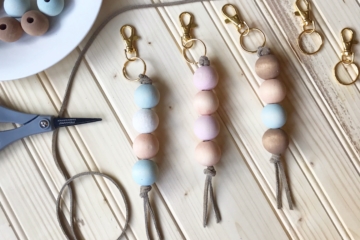 Keychain | DIY Keychain | Wood Craft | DIY Wood | Custom Keychain | DIY Gift | Budget Gift | Baby Gift | Housewarming | Wood Beads | Jewelry Making | DIY Wood | Six Clever Sisters