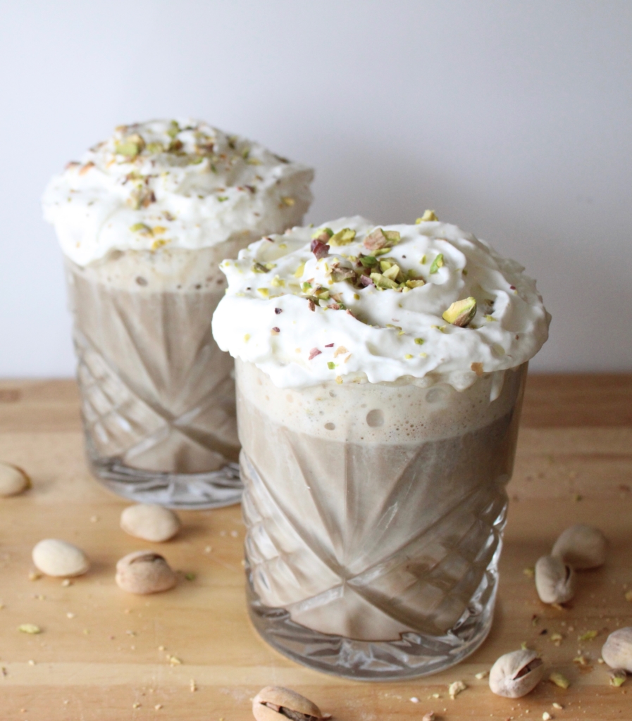 Pistachio Latte | Pistachio Hot Chocolate | Homemade Hot Cocoa | Hot Chocolate Recipes | Copycat Starbucks | Six Clever Sisters