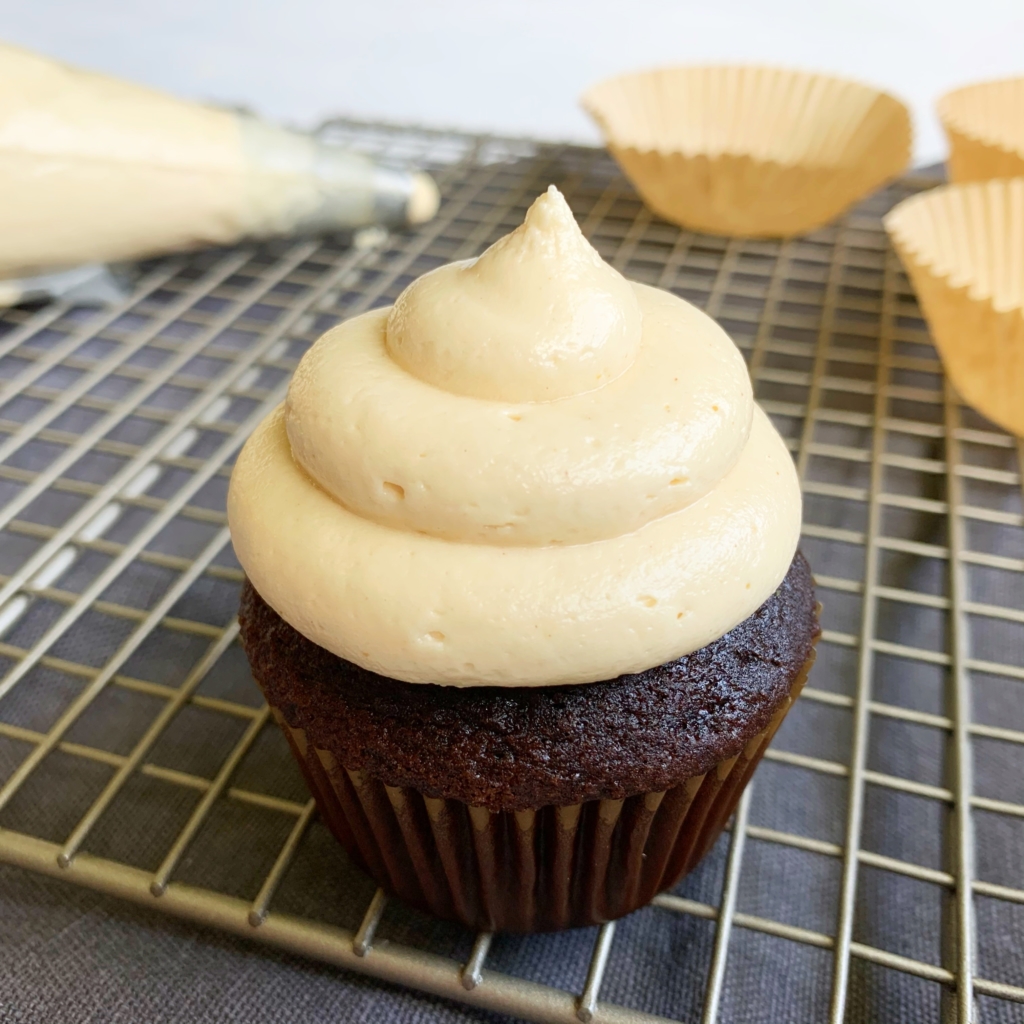 Peanut Butter Buttercream | Buttercream | Peanut Butter | Cakes | Cake Decorating | Cupcakes | Frosting Recipes | Peanut Butter Frosting | Party | Kids Party | Dessert | Six Clever Sisters