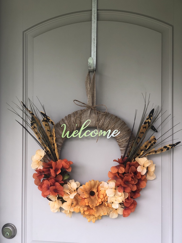 Fall Wreath | Dollar Tree | Autumn Decor | Easy Handmade Wreath | Dollar Tree Decor | Dollar Tree Hack | DIY Fall Wreath | DIY Fall Decor | Cheap Fall Wreath | Dollar Tree has all the florals and supplies you need to make yourself a beautiful fall wreath this year! Find out how I made mine at SixCleverSisters.com