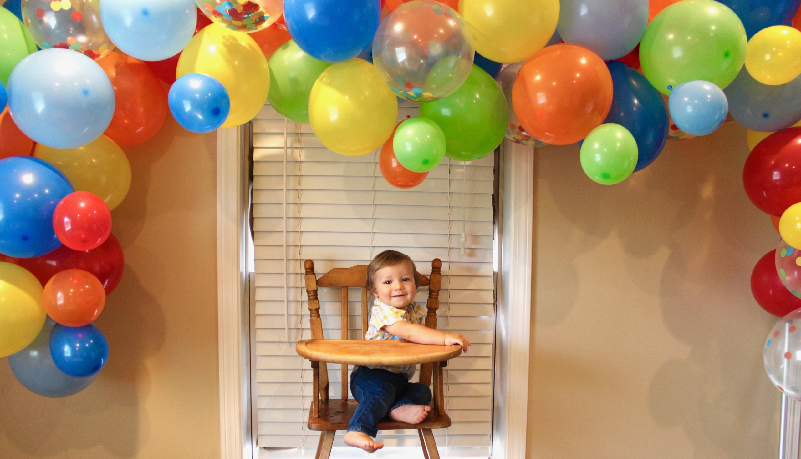 Balloon Arch DIY | Balloon Arch Background | Balloon Arch Ideas | How to Make A Balloon Arch | Rainbow Balloon Arch | Six Clever Sisters