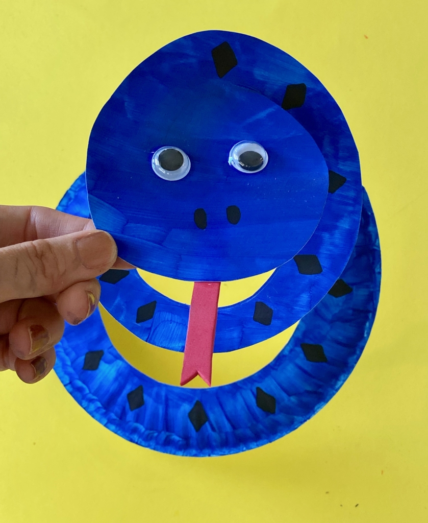 Paper Plate Snake Craft for Kids_15 – Six Clever Sisters