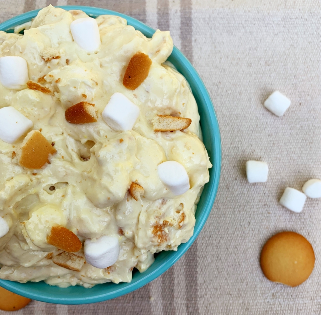 Banana Pudding Peanut Butter Fluff | Pudding | Banana Pudding | Easy Dessert | Fluff Dessert | Marshmallow | Peanut Butter | Pudding | Light Dessert | Southern Banana Pudding | Easy Recipe | Six Clever Sisters