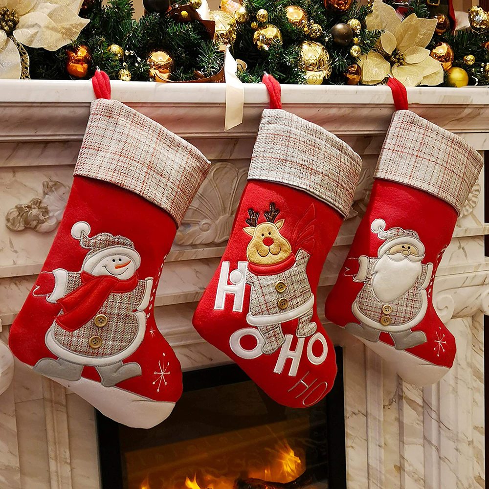 Christmas | Christmas Shopping | Stockings Christmas | Stockings Amazon | Looking for some super adorable Christmas stockings for the family? These Christmas stockings are all on Amazon with great reviews! #christmas #shopping #christmastime #amazon #shopping #holiday