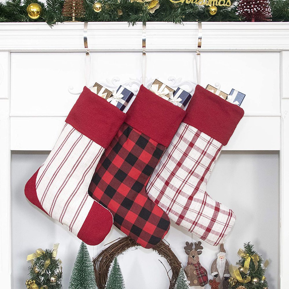 Christmas | Christmas Shopping | Stockings Christmas | Stockings Amazon | Looking for some super adorable Christmas stockings for the family? These Christmas stockings are all on Amazon with great reviews! #christmas #shopping #christmastime #amazon #shopping #holiday