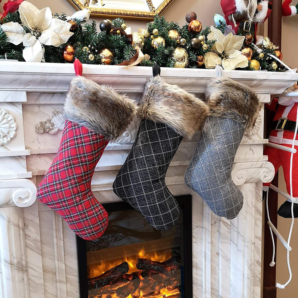 Christmas | Christmas Shopping | Stockings Christmas | Stockings Amazon | Looking for some super adorable Christmas stockings for the family? These Christmas stockings are all on Amazon with great reviews! #christmas #shopping #christmastime #amazon #shopping #holiday