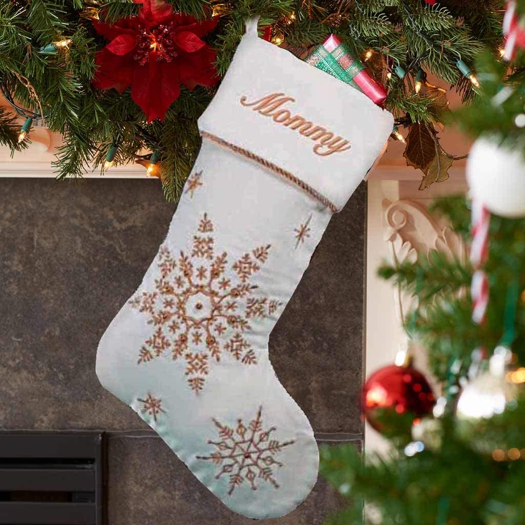 Christmas | Christmas Shopping | Stockings Christmas | Stockings Amazon | Looking for some super adorable Christmas stockings for the family? These Christmas stockings are all on Amazon with great reviews! #christmas #shopping #christmastime #amazon #shopping #holiday