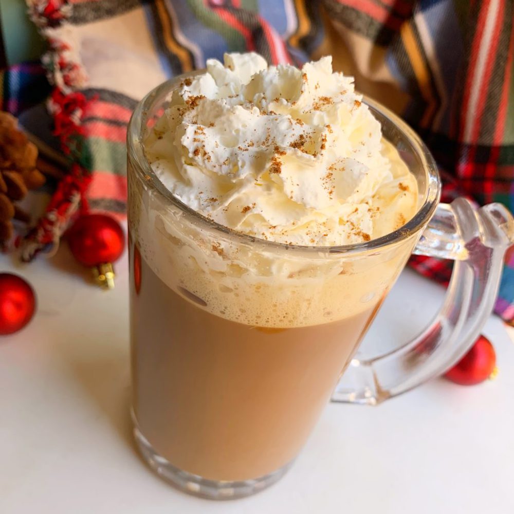 Gingerbread Coffee | Gingerbread Latte | Molasses | Christmas Coffee | Coffee Recipe | Gingerbread | Cookie | Starbucks Copycat | Starbucks Winter | Winter Drink | Christmas | Hot Drink Recipe | Latte | Pumpkin | Six Clever Sisters