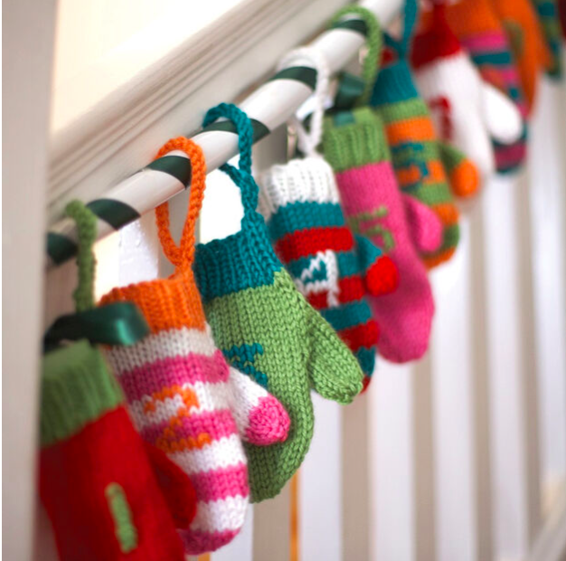 free knitting pattern christmas ornament stockings