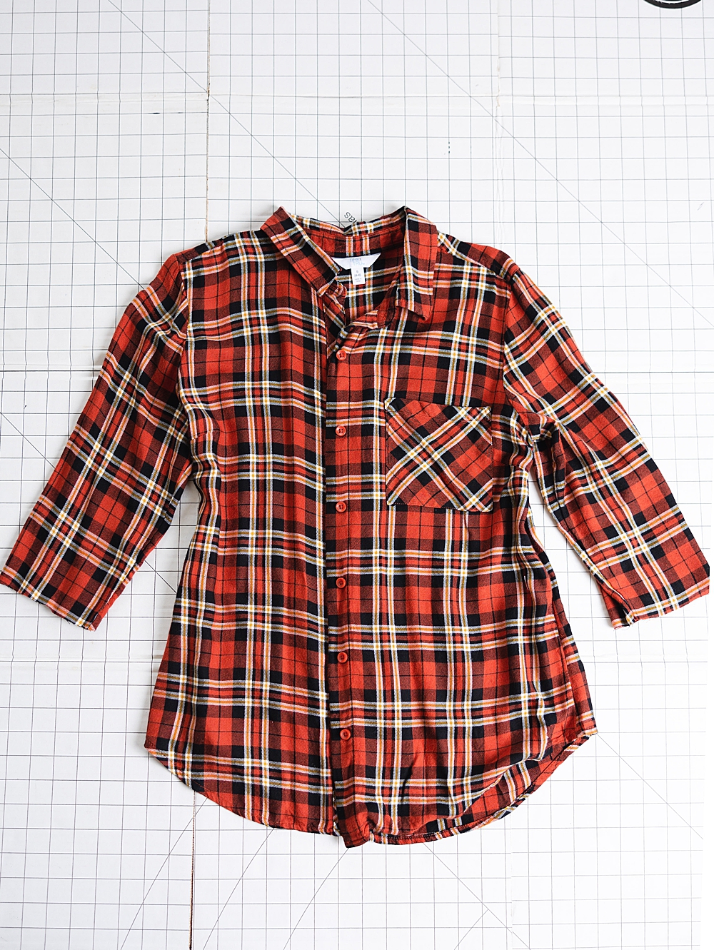 Flannel Shirt Upcycle | How to Upcycle a shirt | Upcycled Button-down | Shirt Upcycle DIY ideas | Mens dress shirt upcycle for women | This easy step-by-step photo tutorial at Six Clever Sisters makes it easy to upcycle your flannel shirt!