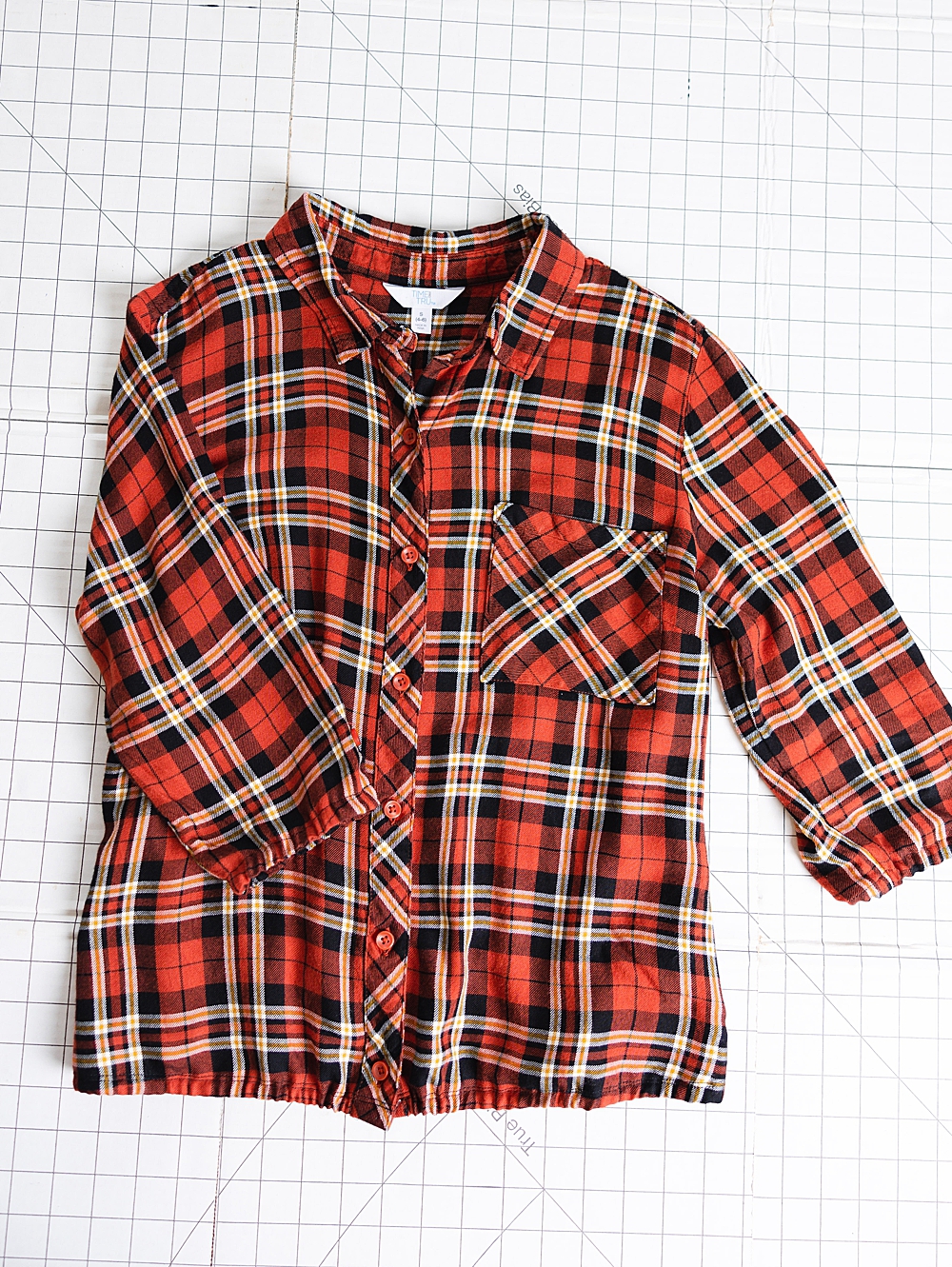 Flannel Shirt Upcycle | How to Upcycle a shirt | Upcycled Button-down | Shirt Upcycle DIY ideas | Mens dress shirt upcycle for women | This easy step-by-step photo tutorial at Six Clever Sisters makes it easy to upcycle your flannel shirt!