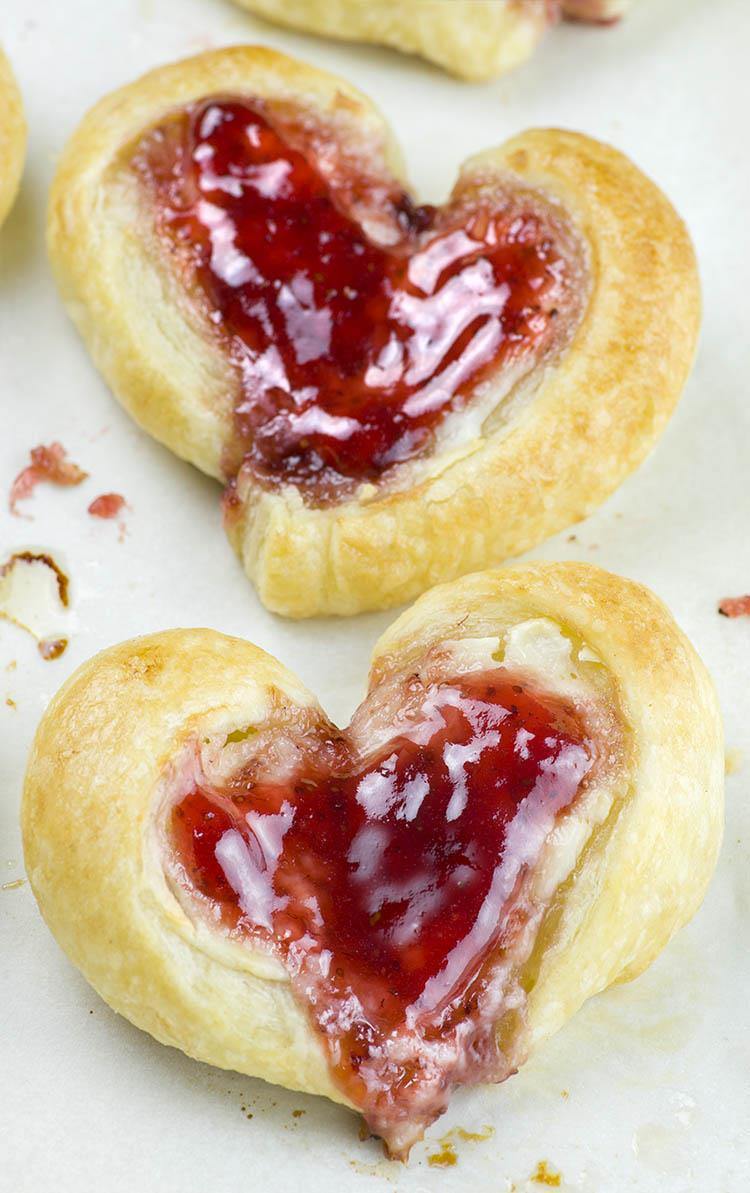 valentines day breakfast ideas heart danish