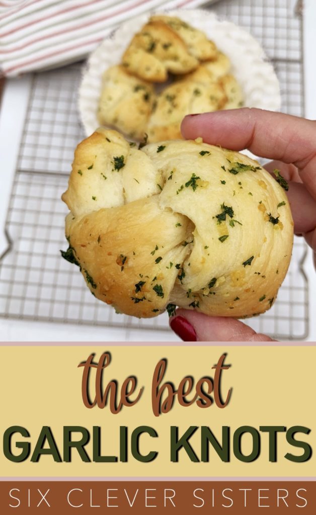 Easy Garlic Knots | Garlic Bread | Rolls | Garlic | Italian | Bread Dough | Homemade bread | Easy Rolls | Quick Garlic Bread | Pasta | Family Dinner | Easy Meal | Easy Dinner | Roll Recipe | Garlic Knot Recipe | Rhodes | Parsley | Spaghetti | Lasagna | Six Clever Sisters