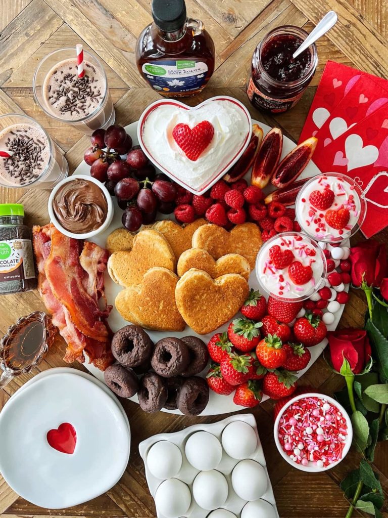 valentines day breakfast ideas charcuterie board 