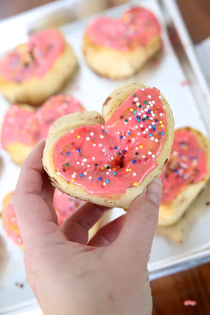 valentines day breakfast ideas cinnamon rolls