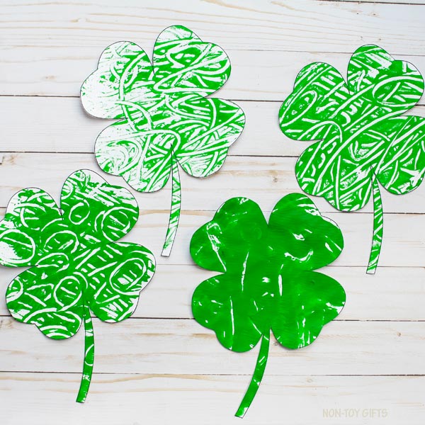 St. Patricks's Day Crafts | St. Patrick's Day Craft for Kids | St. Patrick's Day Craft for Toddlers | St. Patrick's Day Art Projects for Preschool | Rainbow Craft for Kids | Rainbow Craft Ideas | St. Patricks Day Crafts | Leprechaun Craft Ideas | You're lucky to have stumbled upon these St. Patrick's Day crafts for kids! Find lots of kids activities and crafts and ideas here from leprechauns to rainbow crafts to shamrock crafts to pots of gold! You can find it all here! #preschool #crafts #kidsactivities #shamrock #leprechaun #rainbow #lucky #irish #stpatricksday #craftsforkids #ideas