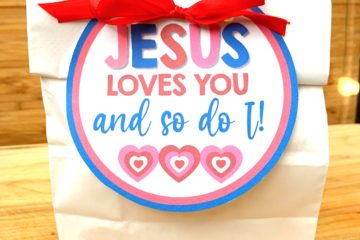 Valentine's Day Treat Tag | Free Printable | Valentine's Tag | Valentine's Printable Free | V day Treat | Valentines got for boyfriend | Valentine Gifts | Valentine Crafts | Jesus Loves You | Scripture Valentine | Spiritual Valentine | Six Clever Sisters