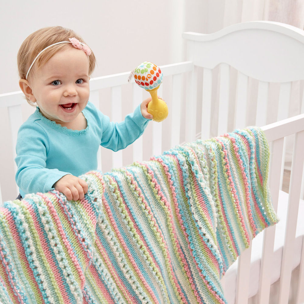 Baby Blanket Knitting Pattern | Free Knitting Patterns for Baby Blankets | Baby Blanket Knitting Pattern Free | Baby Blanket Knitting Patterns for Beginners | Free Knitting Patterns for Baby Blankets | Free Knitting Patterns for Beginners | Baby Blanket Knitting Pattern Free Easy | A knitted baby blanket makes a perfect gift for a new mother! With these free knitting patterns for baby blankets, you are sure to find one your level and one you love! #knit #knitting #pattern #freepattern #baby #craft #blanket