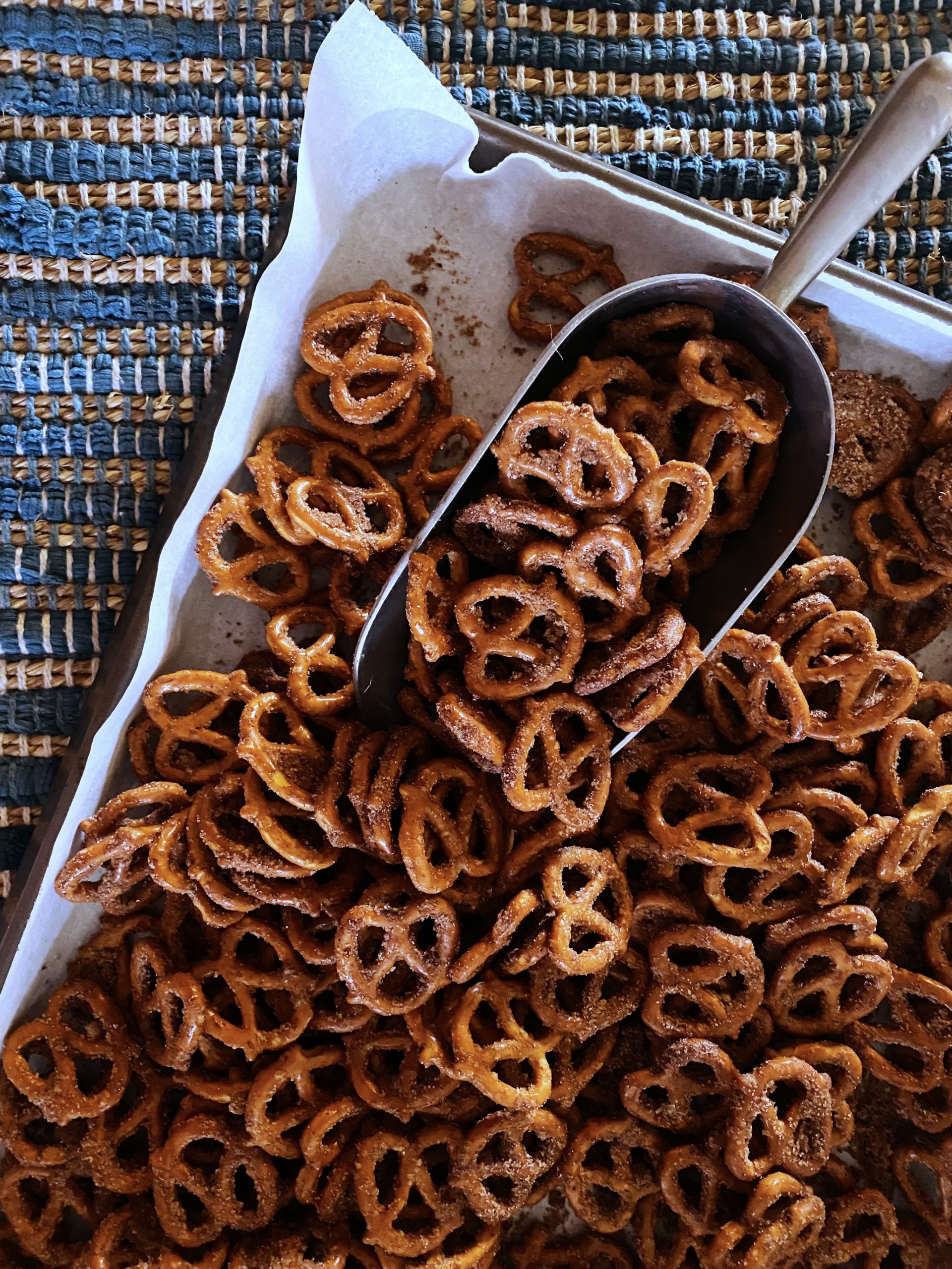 Cinnamon Sugar Pretzels | Cinnamon Sugar Pretzels Recipe | Pretzel Recipe | Cinnamon Sugar Pretzel Recipe | Cinnamon Sugar Pretzel Nuggets | Cinnamon Sugar Pretzel Bites Easy | These cinnamon sugar pretzel bites will have you drooling over them before they are even out of the oven! Make a batch to enjoy in no time at all! #recipe #recipeoftheday #holiday #pretzel #cinnamon #easyrecipe