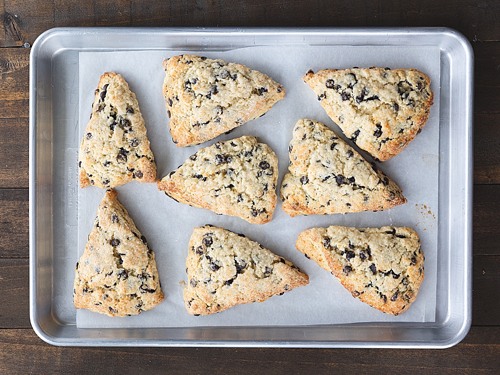 Chocolate Chip Scones Recipe | Easy Scones Recipe | Chocolate Chip Scones no buttermilk | Moist Scone Recipe | Scones with sour cream | The BEST Chocolate Chip Scones - easy recipe on the Six Clever Sisters blog!